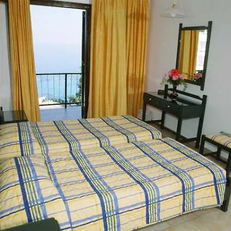 Canvas By Mitsis Belvedere